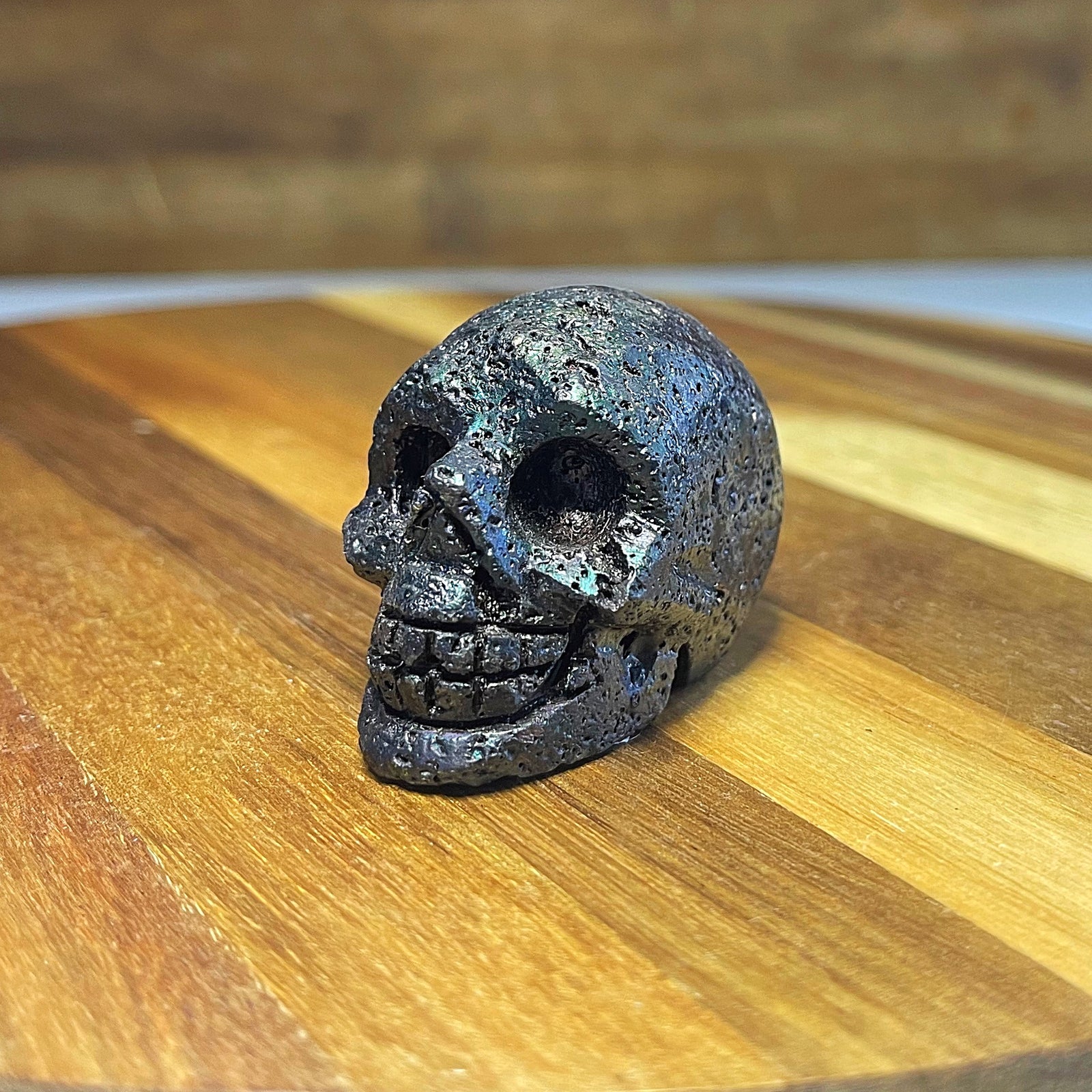 Aura Lava Skull